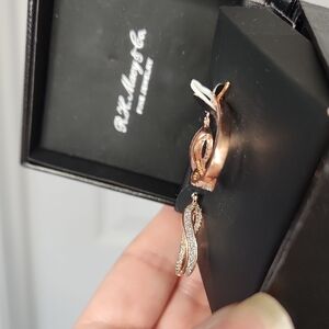 Elegant Rose Gold and Diamond Earrings